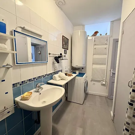 Apartment En Centre Avec Clim - 3 Pers. *